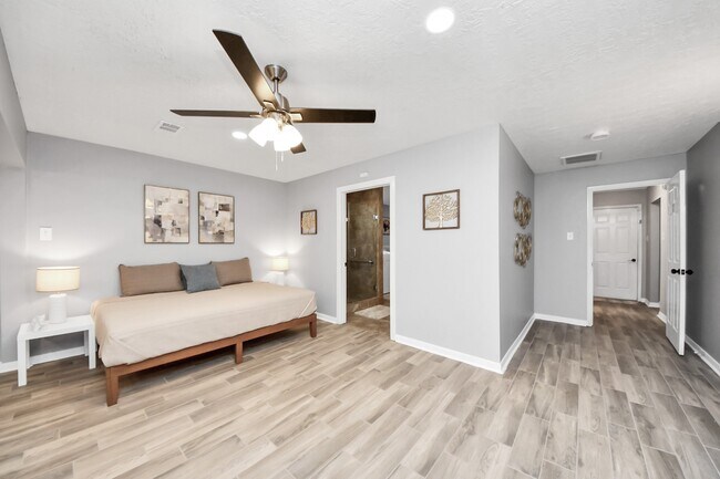 Photo - 12711 Laurel Bank Way