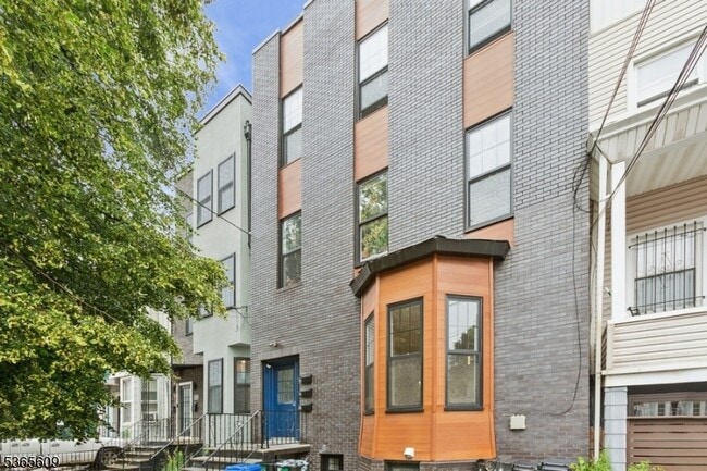 Building Photo - 86 Prospect St Unit 1 Rental
