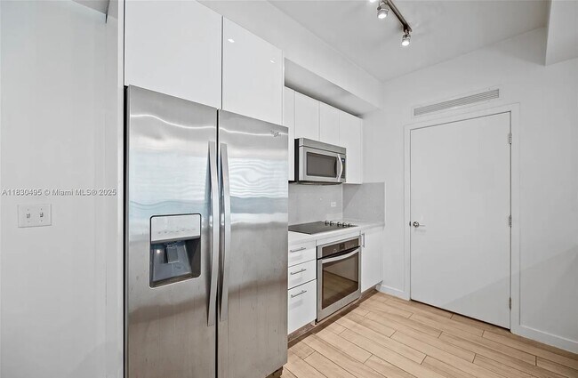 Photo - 999 SW 1st Ave Rental