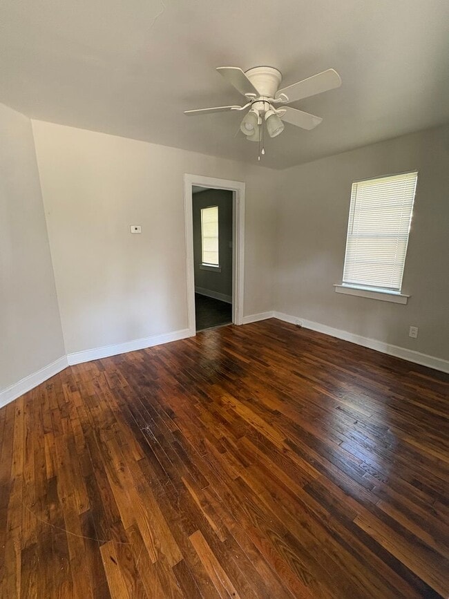 Photo - Spacious 2bedroom Duplex $500.00 off first...