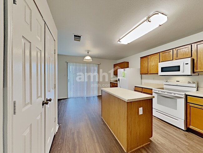 Photo - 7322 Blazar Way