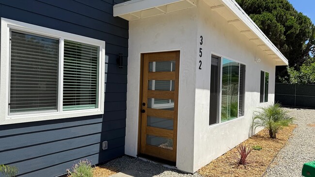Building Photo - 352 Olive Ave Rental