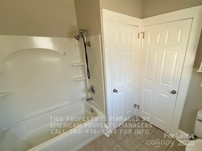 Photo - 103 Georgia St SW