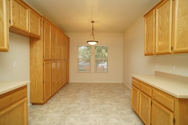 Photo - Charming 3 Bedroom Home for Rent in Crocker Ranch Roseville!