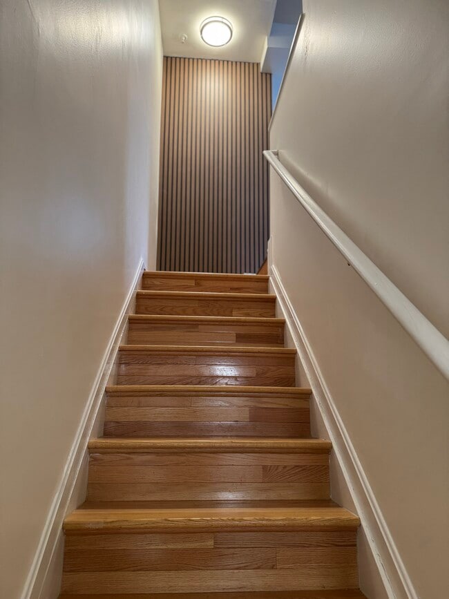 Photo - 4630 Dillon St