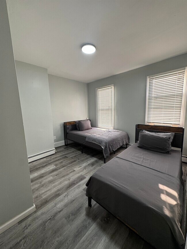 Photo - 1172 Summit Ave Unit #3