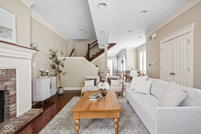 Photo - 1531 N College Ave