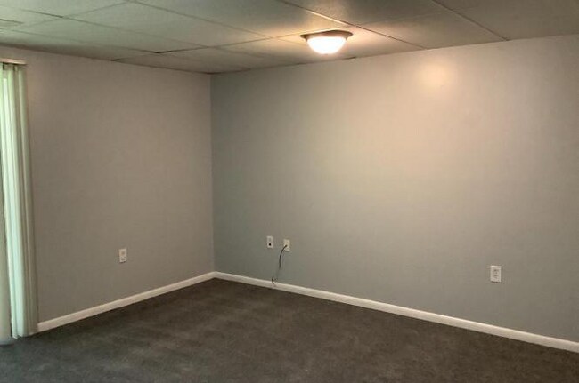 Photo - 659 Realm Ct W