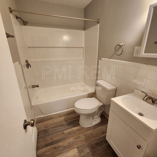 Photo - 5281 E 126th St Unit 202