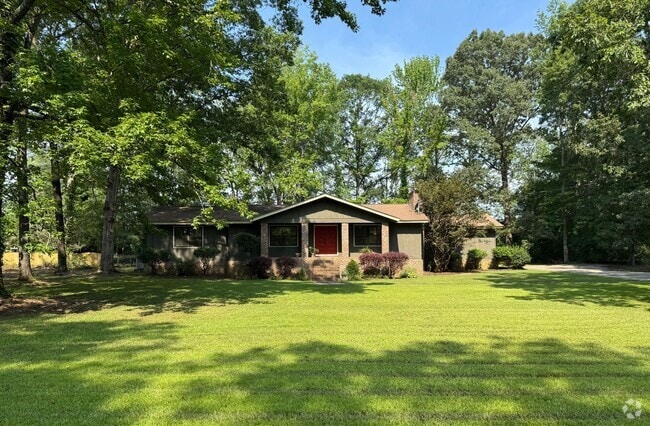 Building Photo - Furnished 3-Bedroom, 2-Bath Home in Peacef...