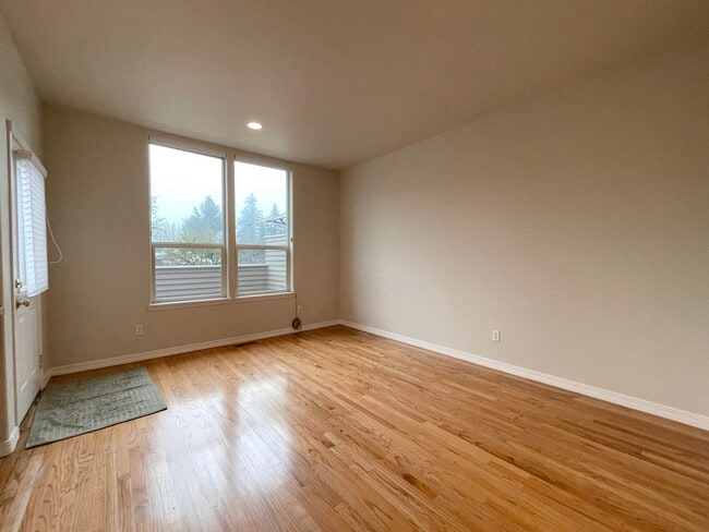 Photo - Gorgeous Townhouse in the Heart of Multnomah Village with Attached Garage, Outdoor Space