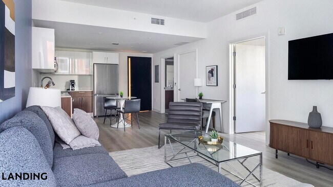3830 NW 11th St Unit 1-202