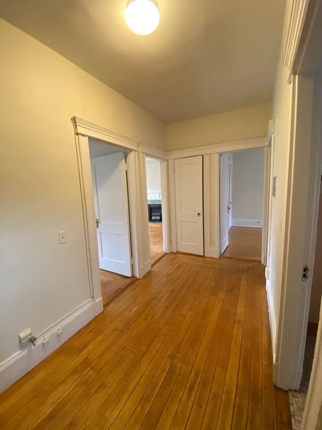 Photo - 1768 Beacon St