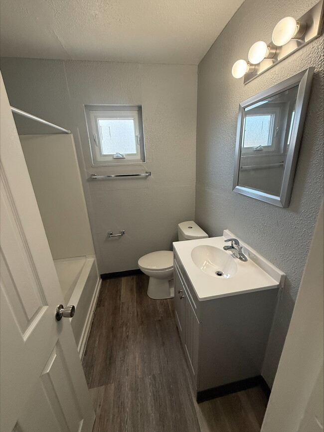 Photo - Coves at Columbus on Cleveland Apartments