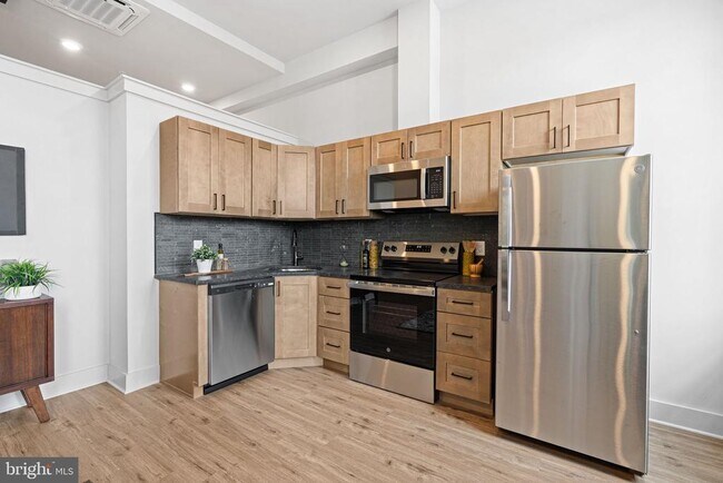 Photo - 201 Leverington Ave Unit 107