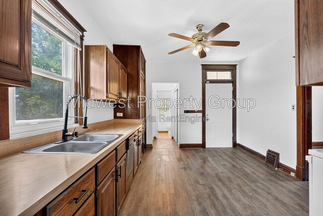 1208 Verl Pl