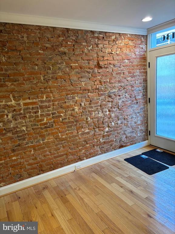 Photo - 1130 Watkins St