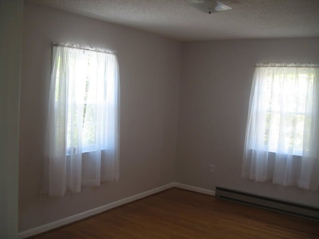 737 1/2 Winchester Ave Unit 0