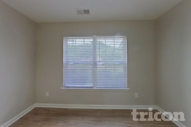Photo - 11311 Breezehill Ln