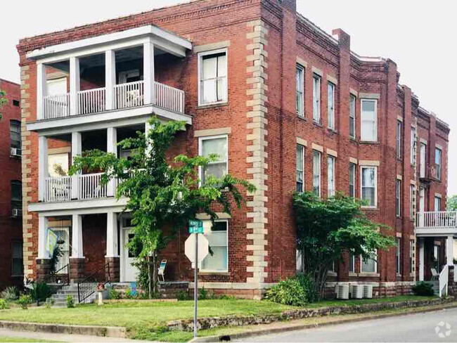 Building Photo - 302 N 9th St Unit 2 Rental