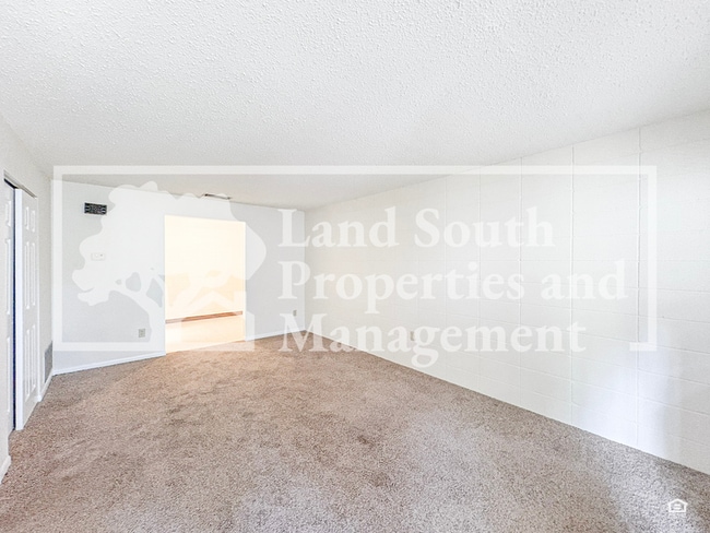 Photo - 725 E Lime St