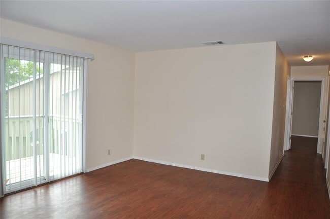 Photo - 10810 Topperwein Dr