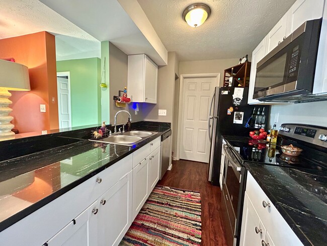 Photo - 8831 Eagleview Dr Unidad Apt 7