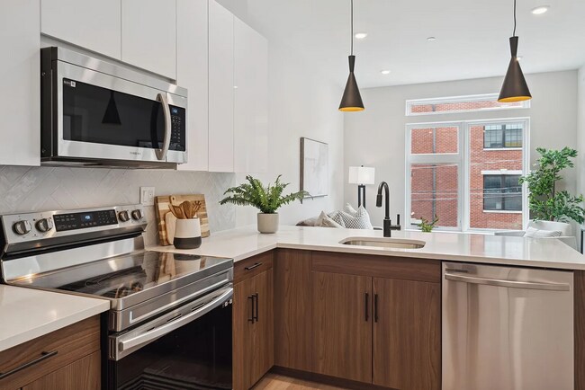 Photo - 720 W Thompson St Unit 2 Bedroom