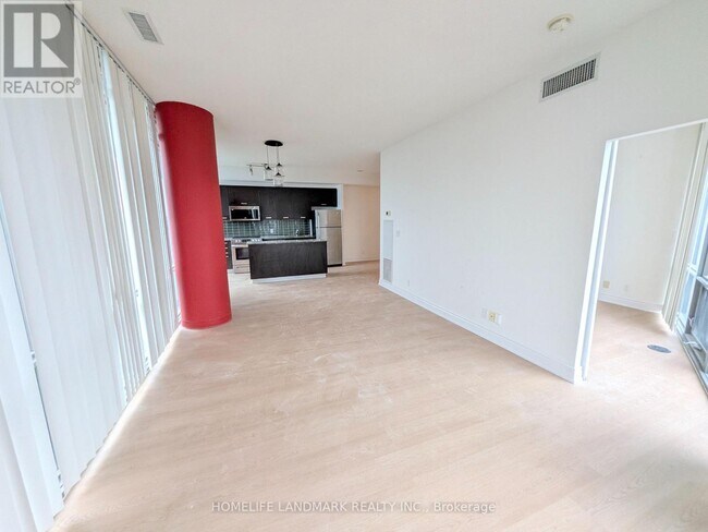 832 Bay St. Unit 3310