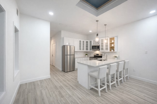 Building Photo - 1808 Cleveland Ave Unit 1808  3