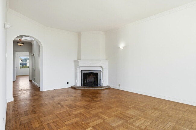 Photo - 685 47th Ave