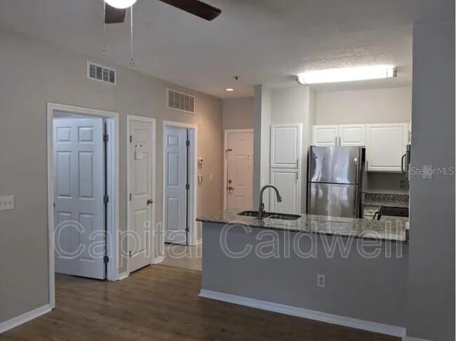 Photo - 1910 E Palm Ave Unidad 11213