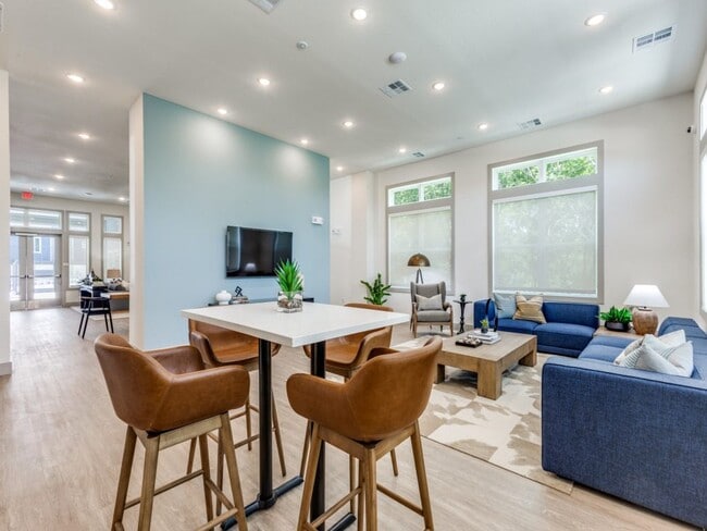 Photo - Carson Crossing