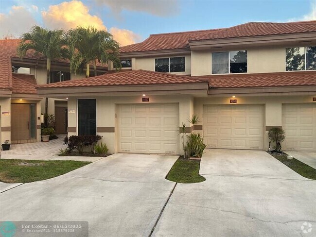 Building Photo - 9208 NW 9th Ct Rental