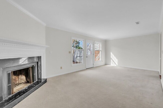 Photo - Stylish 3BR / 2.5BA Condo in Wedgewood Townes