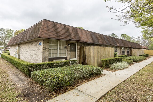LeMans Sebring - LeMans Sebring Apartments