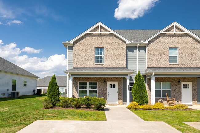 Building Photo - 631 NE Bellingham Dr