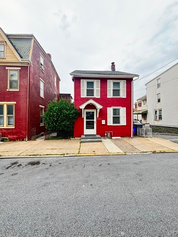 Photo - 254 S 2nd St House