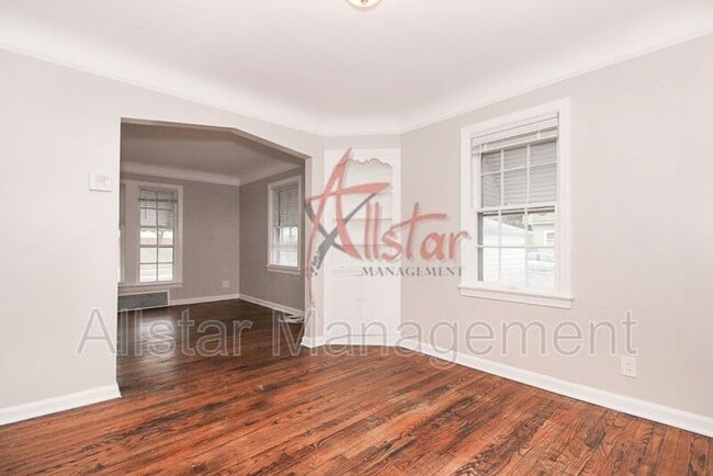 Photo - 3801 Woodridge Rd