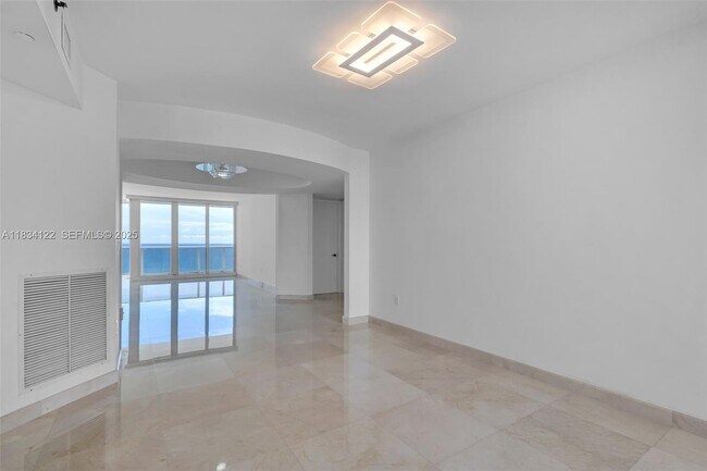 Photo - 19333 Collins Ave Unidad 2703