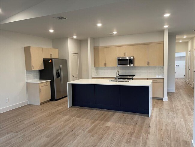 Photo - 2525 Appian Wy