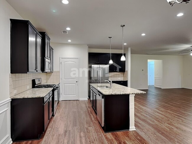 Photo - 3021 Golf Creek