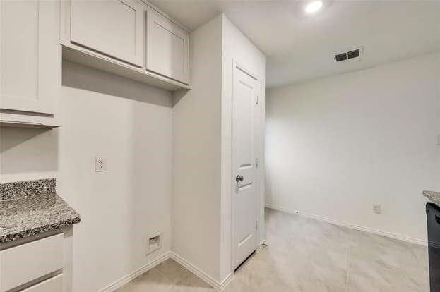 Photo - 9724 Skyhawk Ave