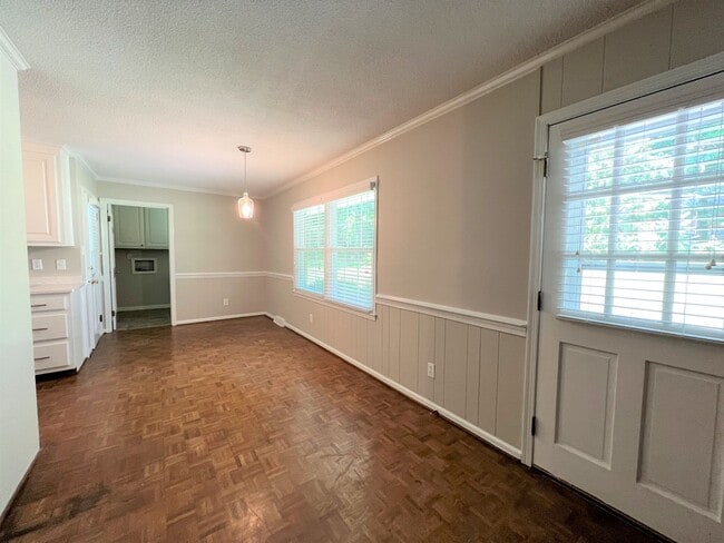 Photo - ~~ Spectacular Updated Ranch Home ~~