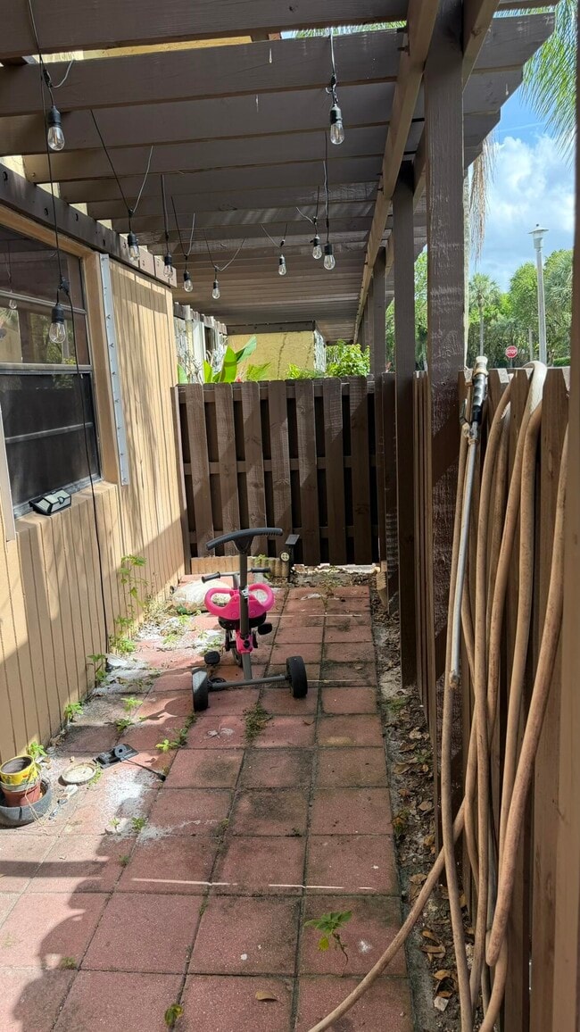 Photo - 1114 NW 79th Dr