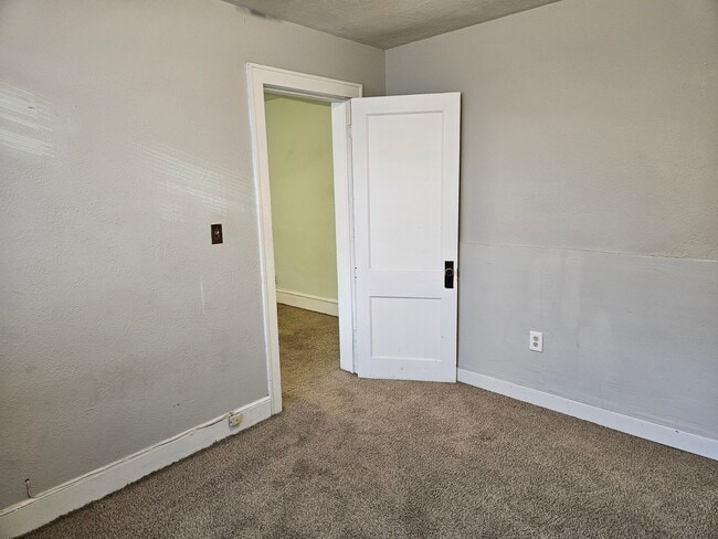 Photo - 2910 James Ave S Unit G Apt