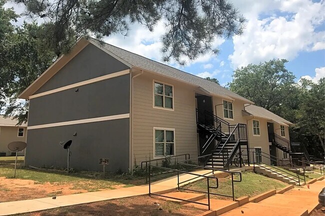 Photo - 502 W Main St