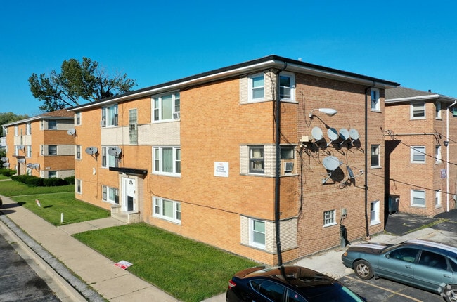 2066 W 135th