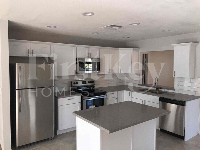 Photo - 9808 N 47th Ave