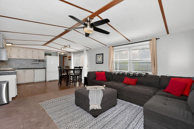 Photo - 9166 Porter Rd